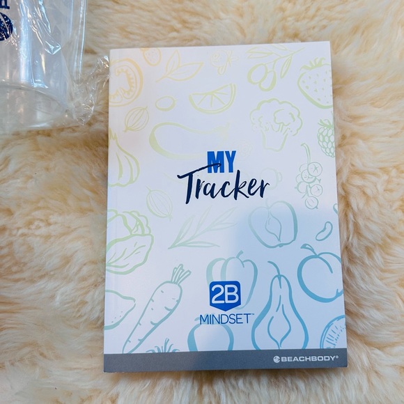 Portion Control Containers, Shaker Cup & 2B Mindset My Tracker - Picture 9 of 13